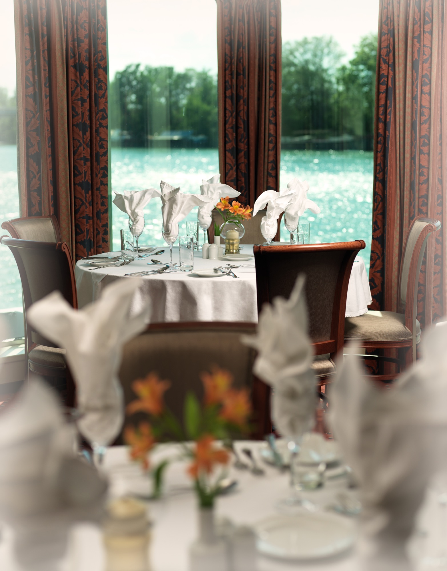 Amadeus Waterways 08 Amadeus Symphony Restaurant 01.jpg